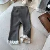 Pantalones Acampanados Forrados de Felpa para Niñas, Estilo Nuevo Otoño e Invierno 2025, Modernos y Versátiles, Pantalones Largos de Moda para Niñas Pequeñas y Niños Pequeños