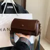 Bolso de Mano Pequeño Vintage para Mujer, Diseño de Nicho, Nuevo Tendencia Primavera 2025 Versátil Correa Ancha Hombro Cruzado Bolso Cilíndrico