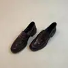 Edição em Couro de Vaca Couro Genuíno Salto Grosso Estilo Francês Mocassins Femininos Rebites Calce Fácil Sapatos Preguiçosos Sola Grossa Estilo Universitário Sapatos Pequenos de Couro