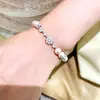 Pulseira de Zircônia Flor Pérola Imitação Contas Estilo Francês Luxo Leve, Pulseira Exquisita e de Alto Padrão, Joia de Moda de Nicho para Mulheres