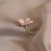 Broche Clásico Estilo Chino, Gama Alta, Lujo Ligero, Ramillete Estilo Antiguo, Diseño de Alfiler Elegante y Versátil, Joyería de Nicho al por Mayor