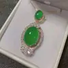 Venta al por mayor del fabricante Plata de ley S925 Chapada Hielo Alto Colgante de Gota de Agua Incrustado de Calcedonia Verde Cadena de Clavícula de Calcedonia Venta Caliente en Transmisión en Vivo