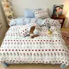 Conjunto de cama de quatro peças em veludo de leite de desenho animado para outono e inverno, com capa de edredom espessa e quente de flanela e fleece de coral, lençol com elástico e lençol de cama