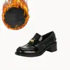 Versão em couro de boi mocassins estilo britânico de sola grossa para mulheres bico redondo pequena moeda de ouro slip-on salto grosso sapatos de peça única faculdade JK sapatos pequenos de couro