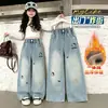 Calça Jeans Forrada com Fleece para Meninas 2026 Novidades de Inverno Calça Wide Leg com Bordado de Coração Calça Longa Quente de Fleece Infantil Tamanho Médio e Grande