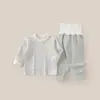 Conjunto de Duas Peças Outono e Inverno para Bebê de Cintura Alta que Protege a Barriga, Roupa de Casa Térmica Espessa Classe A para Recém-Nascidos, Roupas e Calças de Outono para Crianças Pequenas