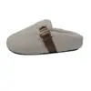 Diadema de Invierno Pantuflas para Mujer Pantuflas de Media Temporada para Exteriores Pantuflas de Algodón Estilo Nuevo Cálido Aumento de Altura Interior Añadir 2026 Piel Suela Gruesa Moda