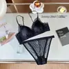 Nuevo Conjunto de Sujetador de Encaje Push-Up Lujoso Noble de Doble Tirante Fijo Lencería Tradicional Fina con Copas Moldeadas