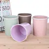 Suministro directo de fábrica Creativo Cubo de basura para cocina y oficina al por mayor sin tapa engrosado color simple papelera cubo de basura con anillo de presión