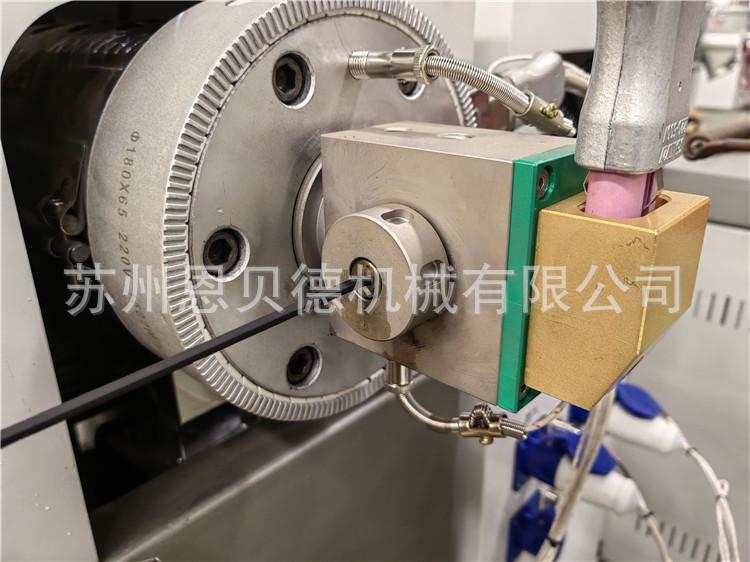 铜丝铁丝塑料涂层挤出包覆生产线 (10)