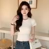 Camiseta Blanca de Estilo Coreano con Hombros Descubiertos y Cuello Redondo de Manga Corta para Mujer Verano Ropa Exterior Ajustada Adelgazante Casual Ajustada Top Básico Fino