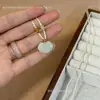 Colgante de Jade Natural Hotan de Xinjiang, Textura Hielo Agua Clara, Hebilla de Paz Nube Auspiciosa Colgante de Jade, Collar Estilo Chino Nuevo, Venta al por Mayor de Fábrica