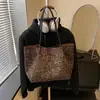 Bolsa Tote Estampa de Leopardo para Mulheres 2026 Novo Modelo Grande Capacidade Bolsa de Ombro Moda Coreana Bolsa de Mão Versátil Bolsa Tendência