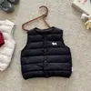 Chaleco de plumón para niño estilo caricatura coreana, nuevo chaleco ligero sin mangas de cuello redondo para otoño e invierno para bebés y niños pequeños, top para bebé niño