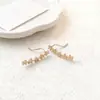 Novo Preço Especial Brincos Doces Populares Banhados a Ouro com Incrustação de Diamante Ganchos de Orelha Ear Cuff Feminino Exquisitos Simples Modernos Individuais de Nicho