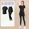 Traje deportivo profesional para correr para mujer, nuevo conjunto de verano transpirable de secado rápido para fitness, conjunto de yoga de alta gama de manga corta