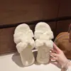 Chinelos fofos Dopamine H para mulheres, adequados para uso externo, novo estilo outono e inverno 2026, chinelos de algodão de alta qualidade com solado plano inspirados na Chanel