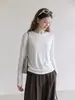 Top de T-shirt macio e fino para mulheres, soltinho de manga longa, para o início do outono, gola redonda, modelagem que afina, adequado como camada base