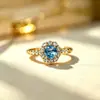 Anillo de Plata de Ley S925 Art Origin con Zirconia de Aguamarina y Diamantes Completos para Mujer, Estilo Europeo y Americano de Lujo Ligero, Anillo de Dedo Exquisito Popular Transfronterizo