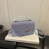 Bolsa de Mão com Design de Nicho Novo para Verão 2026 para Mulheres, Bolsa Transversal Casual Tendência Estilo Coreano, Bolsa Feminina Simples e Fashion para Atacado