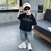 Conjunto de Verano para Niños 2026 Nueva Camiseta de Manga Corta con Pedrería Jeans con Pedrería Frescos Elegantes Ropa Moderna para Niños