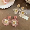 Estilo Vacaciones Junto al Mar ~ Pendientes de Paja con Girasol para Mujer Primavera y Verano 2025 Nuevo Diseño Exagerado de Pendientes Joyería para Orejas