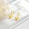 Pendientes elegantes de plata de ley 925 con hebilla para oreja, pequeños animales, para mujer, con diseño de abeja dorada.