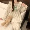 Pijama Feminino de Inverno 2026 com Gola Dupla Retangular de Flanela, Estilo Doce para Meninas, Confortável, Quente e Pode Ser Usado Fora