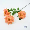Decoração de sala de estar para casa com ramo único de rosa colorida de 3 cabeças, arranjo de flores para guia de estrada em cena de casamento, display de hall de lobby de hotel