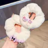 2026 Versión Coreana Lindo Scrunchie de Peluche Dibujo Animado Otoño e Invierno Goma para el Cabello Accesorio para el Cabello Diario Dulce