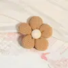 Broches de Flor de Cinco Pétalos Rellenos de Algodón Tridimensionales de Colores Accesorios para Joyería DIY Accesorios de Joyería Hechos a Mano Materiales para Tocado de Tela Venta al por Mayor