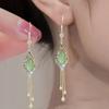 Elegantes aretes largos con borla de Ópalo verde, elegantes, estilo nuevo 2024, aretes de alta calidad, estilo occidental, versátiles, gancho para la oreja