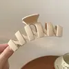 Presilha de cabelo fosca de alta qualidade na cor café para cabelos grossos, presilha de tubarão grande, presilha de garra simples para coque diário, acessórios de cabelo femininos atacado