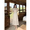 Vestido de lunares con cuello estilo francés para mujer talla grande, con fruncido en la cintura, nuevo estilo de verano, vestido largo adelgazante y que realza la figura con efecto de caída