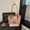 Bolsa Tote de Ombro Grande e Moderna com Estampa de Letras, Novo Estilo 2026, Alta Qualidade, para o Dia a Dia, para Mulheres