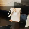Bolso de Teléfono Móvil Mini de Nicho para Mujer 2025 Nueva Moda Elegante Bolso Rojo de Hombro Cruzado Bolso Pequeño de Color Sólido Simple