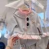 Traje de Niña para Primavera y Otoño Moda Bebé Niños Personalizado Tendencia Estilo Coreano Chaqueta de Encaje con Lazo Pantalones Deportivos