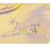 Pinzas para Orejas sin Perforación Forma de Flor Estilo Francés de Lujo Ligero Dz para Mujer, Pendientes Elegantes Delicados Microincrustados, Pendientes Claros y Dulces