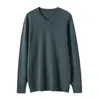Novedad Otoño e Invierno Tejidos de Cachemira para Hombre Color Sólido Cuello en V Tejido Fino Estilo Coreano Holgado Aspecto Adelgazante Tejido