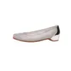 Sapatos femininos de sola reta para aumentar a altura com separador de dedos, novo modelo da primavera de 2026, sapatos rasos slip-on em bordô com tela e strass