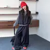 Conjunto Casual de Primavera y Otoño para Niñas 2026 Nuevo Camiseta Base Rayada Chaleco para Adolescente Pantalones de Pierna Ancha Conjunto de Tres Piezas