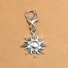 Cierre de langosta para joyería al por mayor de fábrica Mano de esqueleto de Joker Mano fantasma Sol Estrellas huecas Cierre de langosta para joyería