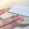 E0573 Brincos de Prata Pura S999 Riqueza Instantânea para Mulheres, Acessórios de Orelha Pequenos e Únicos para o Ano do Cavalo, Adequados para Orelhas Furadas