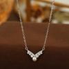 Colar de pérolas com diamantes em formato de V de luxo, sob a árvore de banyan, prata 925, elegante, francês, moderno, moderno, com corrente para clavícula