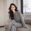 Un conjunto completo de ropa de principios de invierno, abrigo gris, temperamento de socialité, estilo de dos piezas de alta gama, estilo pequeño fragante, traje con sensación de hija de familia rica