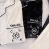 Pijama de pareja de terciopelo dorado de alta calidad con estampado de camelia para mujer, primavera y otoño, negro, manga larga, blanco, traje cárdigan para otoño e invierno