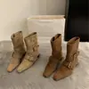 Botas curtas retrô com saltos grossos, estilo francês 2026, botas femininas de bico quadrado emagrecedoras, novo estilo outonal western