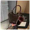 Bolso de Mano Estampado de Leopardo para Mujer 2025 Nuevo de Moda Otoño Invierno Nicho Lujo Ligero Tacto de Alta Gama Bolso de Mano Bolso de Hombro Bolso Cruzado Tipo Cubo
