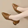 Populares zapatos de mujer con tacón grueso, nuevos zapatos de cuero para mujer con suela blanda otoño 2026, cómodos zapatos de caña baja para madres
