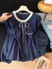 Camisa de manga larga con volantes y bloques de color estilo francés para mujer, nueva colección otoño 2026, elegante y juvenil, con diseño plisado